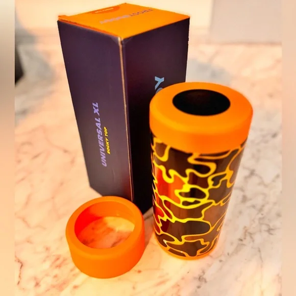 FrostBuddy Universal XL Tumbler with Orange Duck Camo Design - Picture 5 of 12